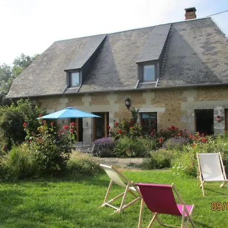Beautiful Pressoir With Garden In Feriehus *